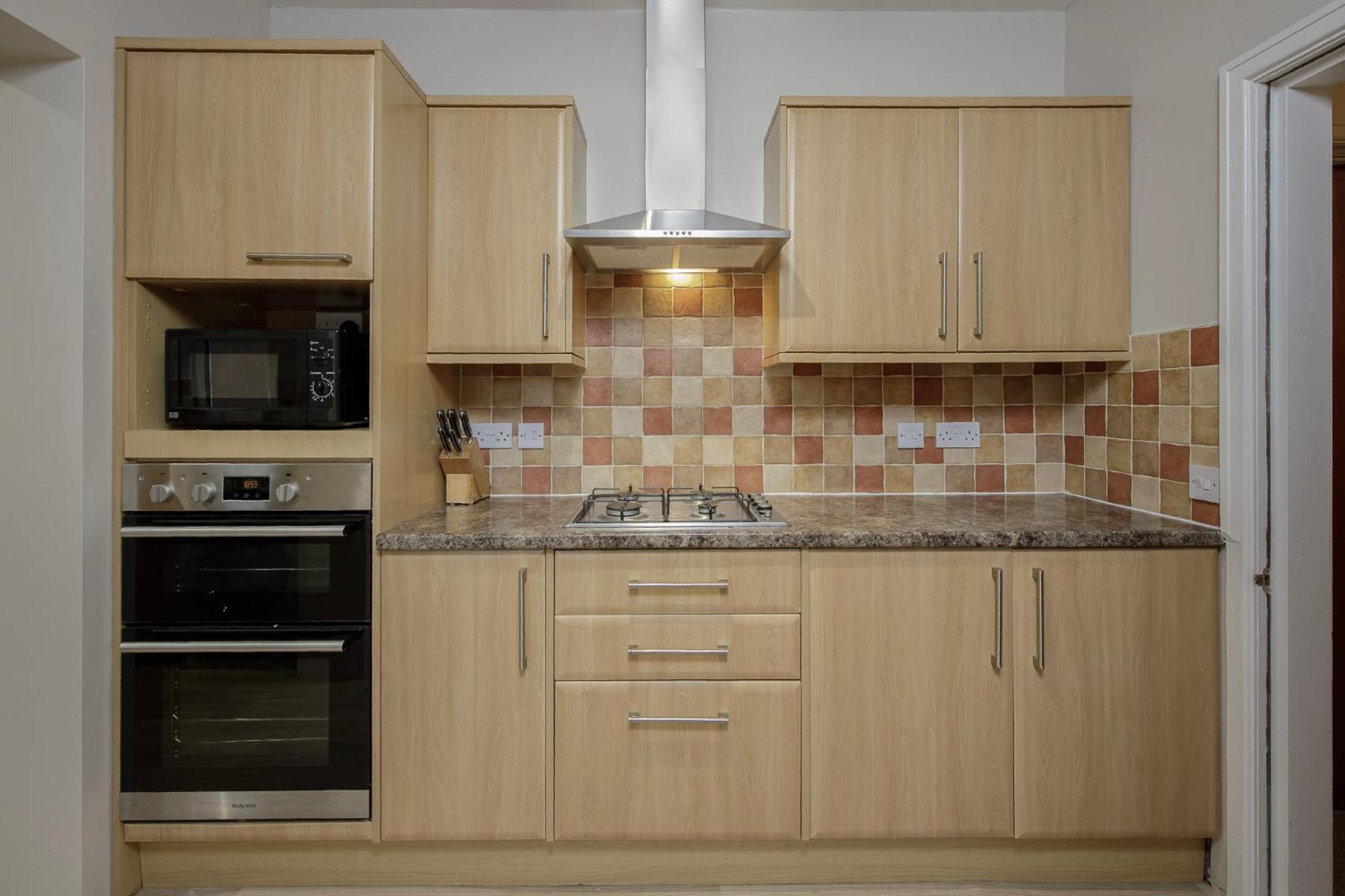 Arnside - Spacious 10-Bedroom Seaside Cottage Blackpool Exteriör bild